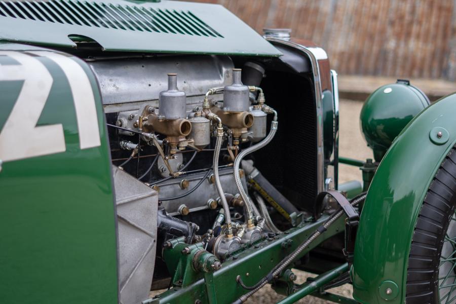 Моторный отсек Aston Martin Le Mans (LM8) 1932 года  (фото 15 из 20)